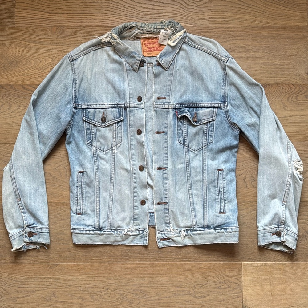 Levi’s Standard Trucker Denim Jacket